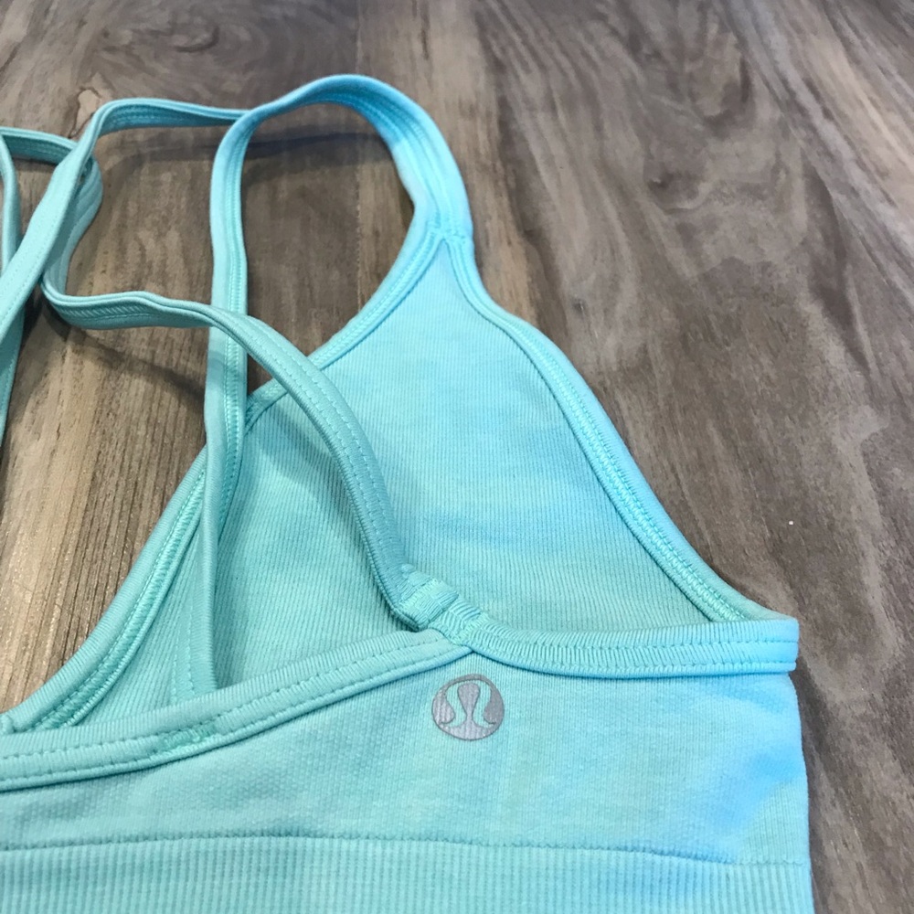 Lululemon Seamlessly Plunge Bra - Picture 3 of 3